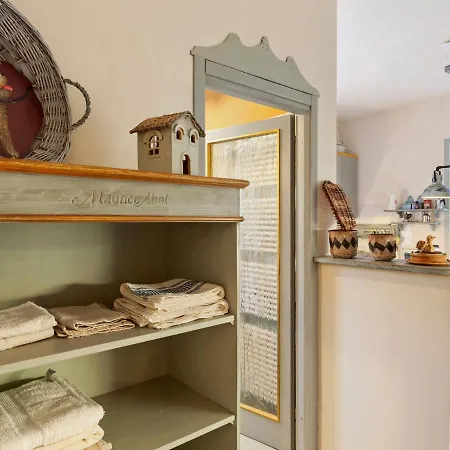 Quaint In With Garden דירה *