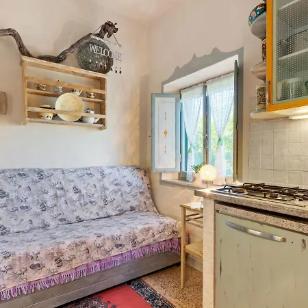 Quaint In With Garden Stroncone
