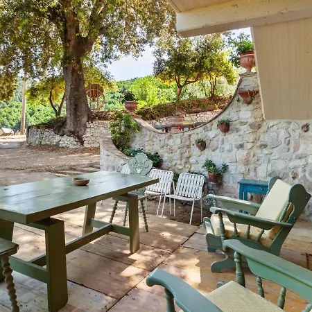 Quaint In With Garden דירה *
